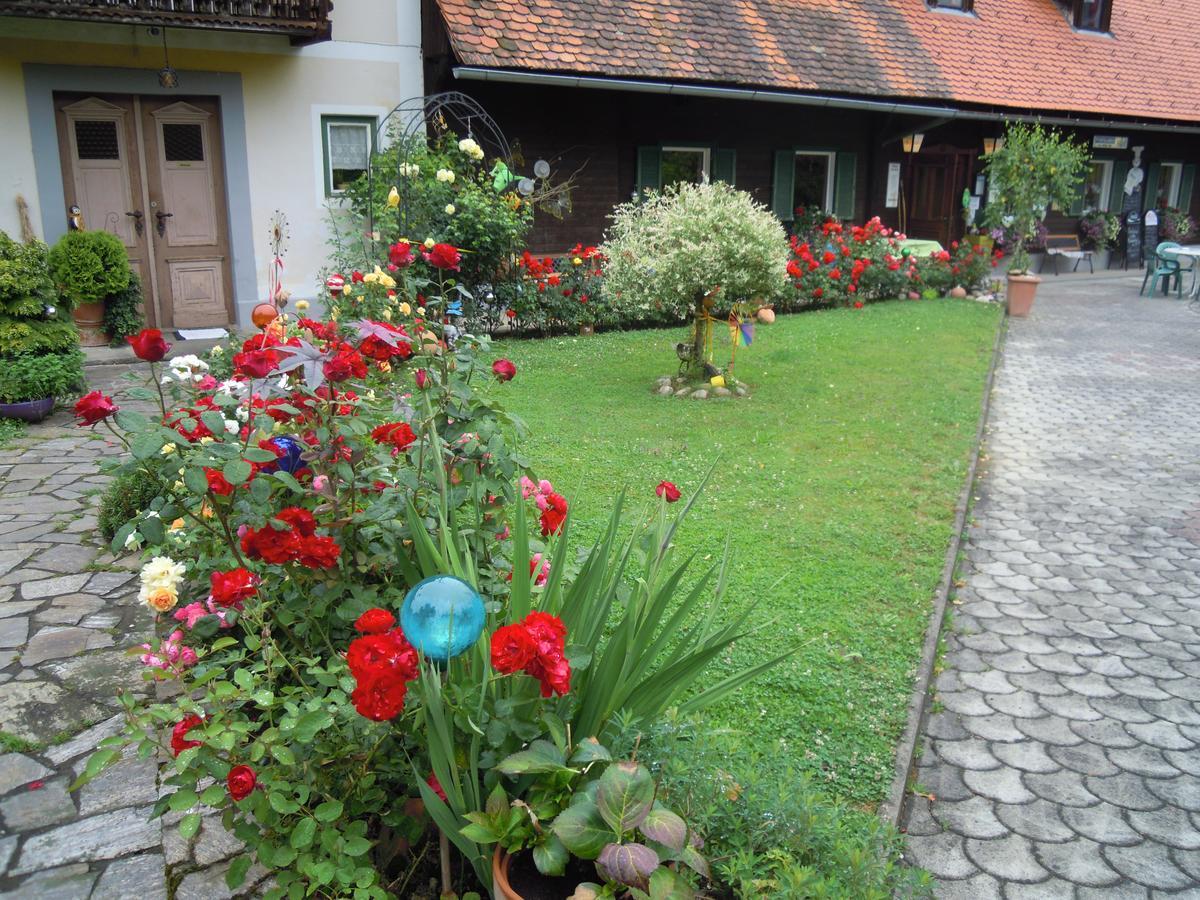 Hotel Gaestehaus Zur Schoenen Aussicht à Wies Extérieur photo